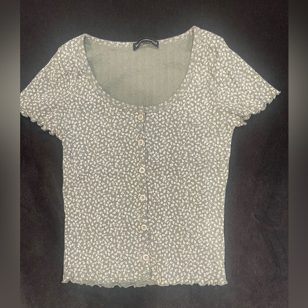 Brandy Melville Shirt!